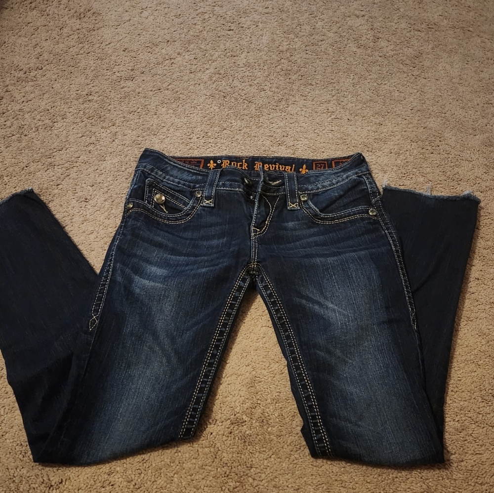 Skinny Jean rocks revival